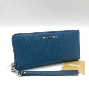 Michael Kors Large Continental Wallet Wristlet